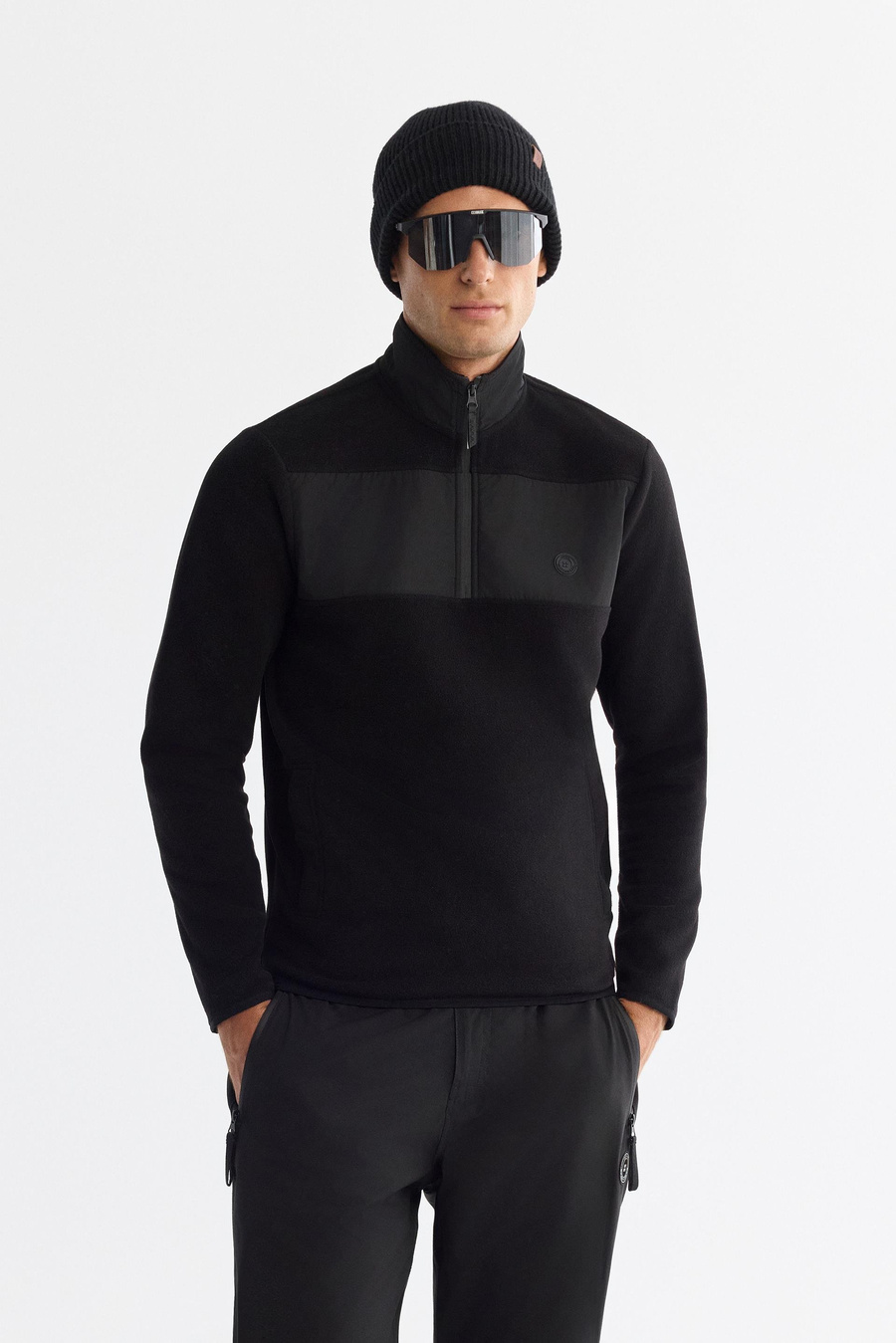 Siyah Fermuarlı Dik Yaka Polar Sweatshirt