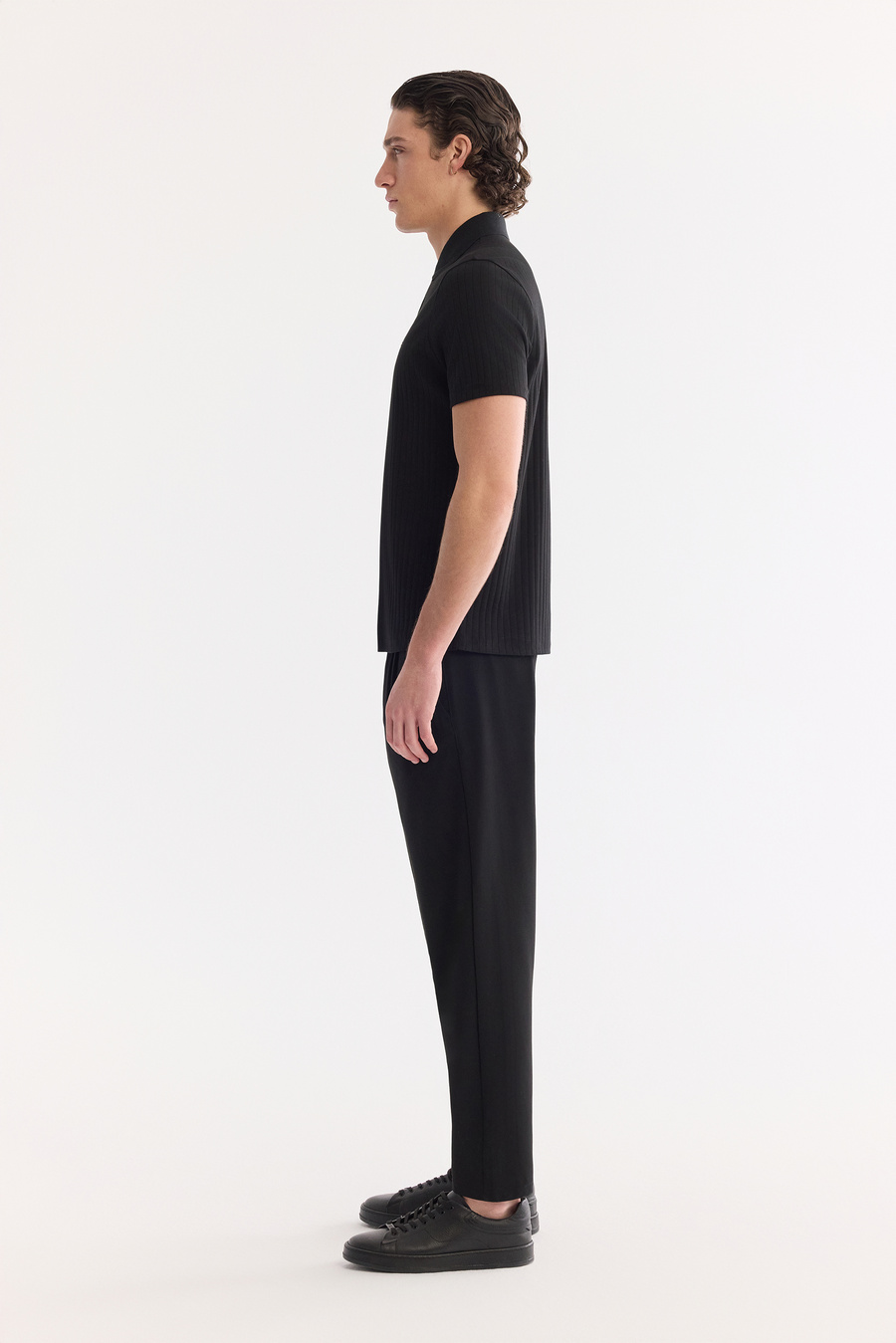 Siyah Fermuarlı Polo Yaka Jakarlı T-Shirt