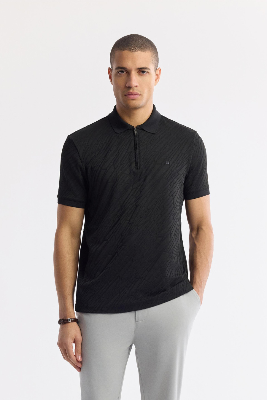 Siyah Fermuarlı Polo Yaka Jakarlı T-Shirt