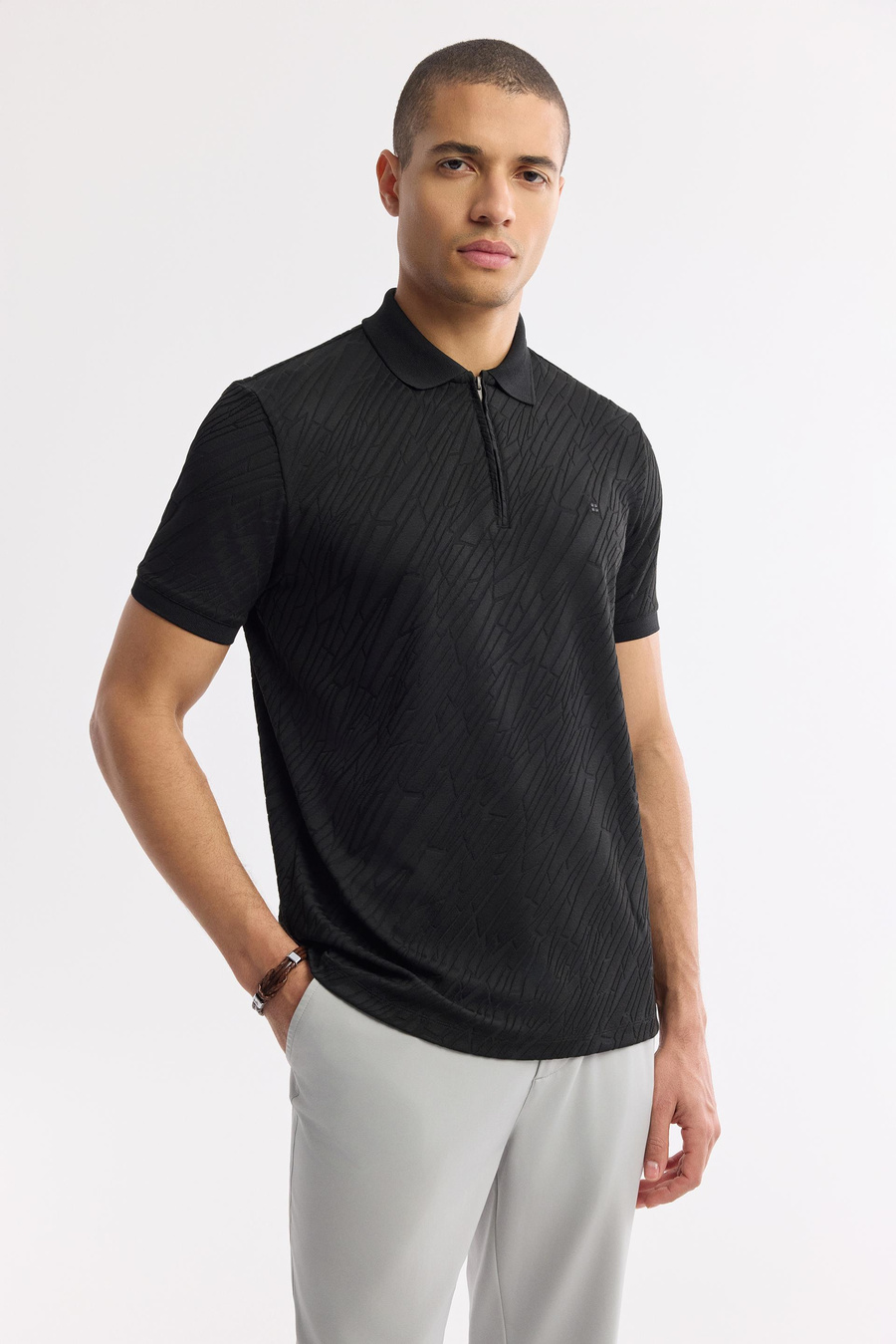 Siyah Fermuarlı Polo Yaka Jakarlı T-Shirt