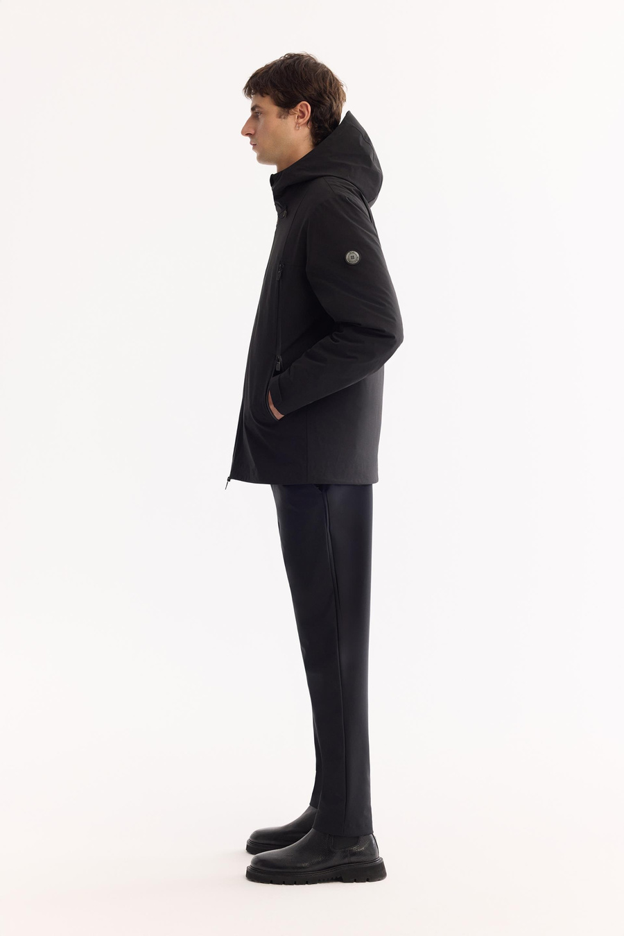 Siyah Fonksiyonel Çift Kullanımlı Ördek Tüyü İnce Mont