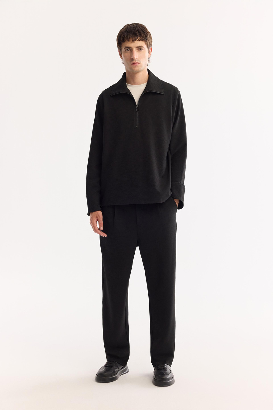 Siyah İnce Fitilli Dokulu  Baggy Fit Pantolon