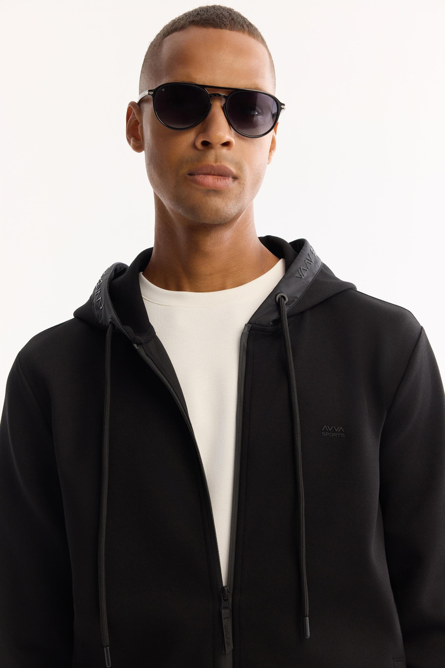 Siyah Kapişüyonlu Yaka Jel Baskı  Göğüs  Enjeksiyon Baskılı Fermuarlı İnterlok Sweatshirt Hırka