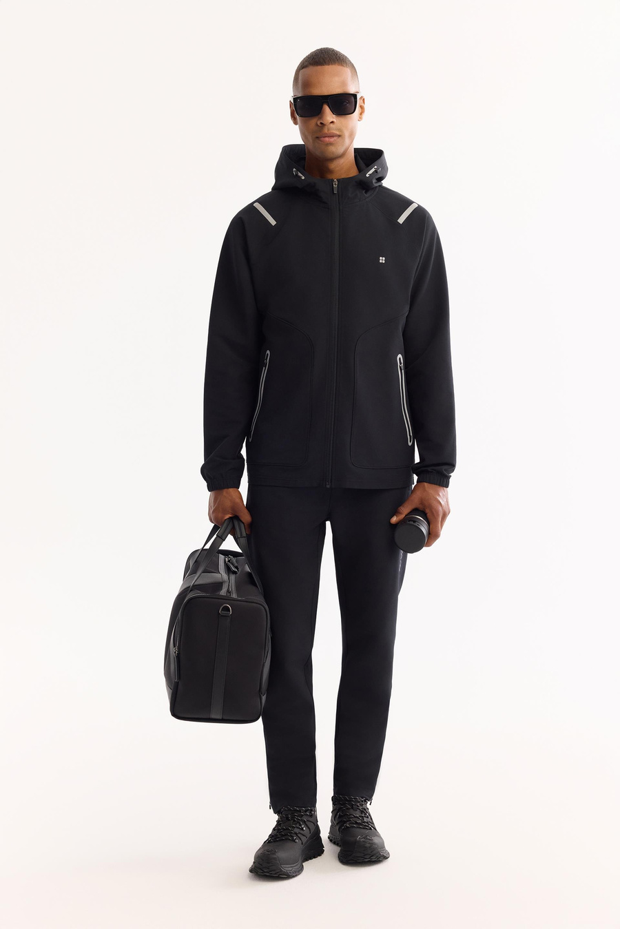 Siyah Kapüşonlu Fermuarlı Fleksi ve Reflektör Baskı  Hırka