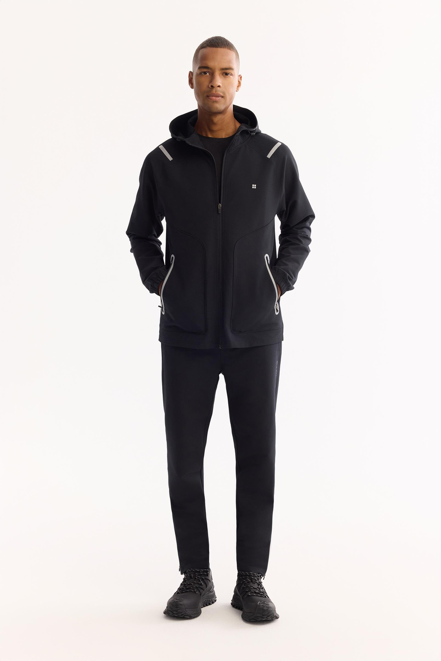 Siyah Kapüşonlu Fermuarlı Fleksi ve Reflektör Baskı  Hırka