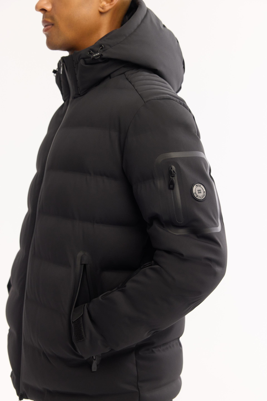 Siyah Kapüşonlu Kaz Tüyü Karışımlı Yapıştırma Mont