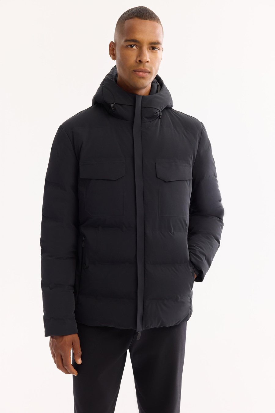 Siyah Kapüşonlu Kaz Tüyü Mont