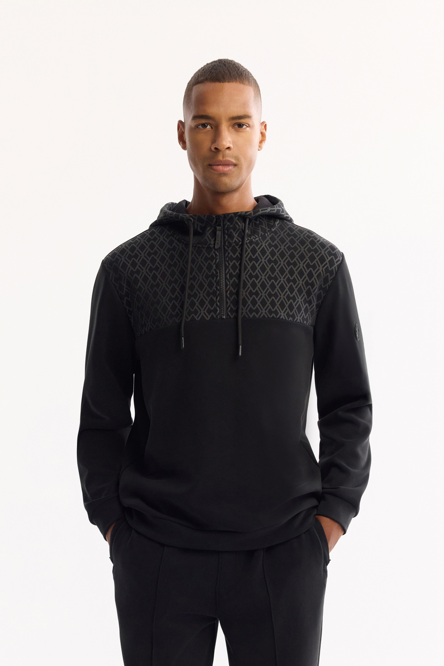 Siyah Kapüşonlu Soft Touch Baskılı Sweatshirt