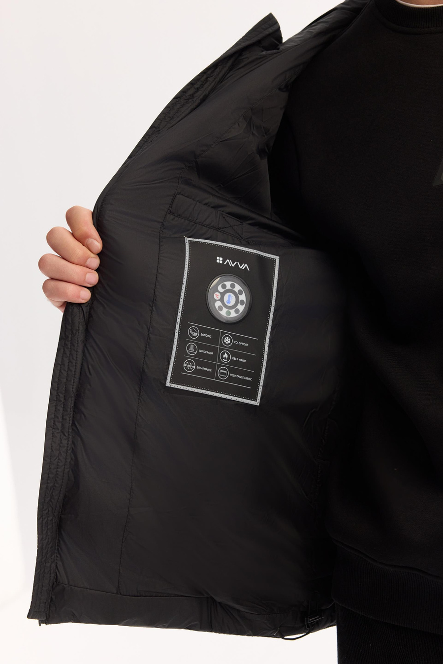 Siyah Kapüşonlu Yaka Rüzgar Geçirmez Kol ve Sırtı Triko Detaylı Mont