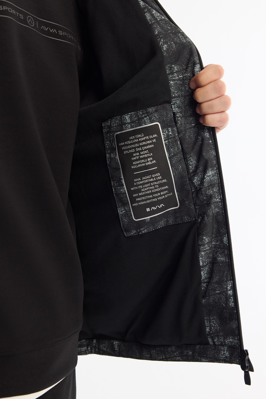 Siyah Kapüşonlu Yaka Rüzgar Geçirmez Soyut Desenli İnce Mont