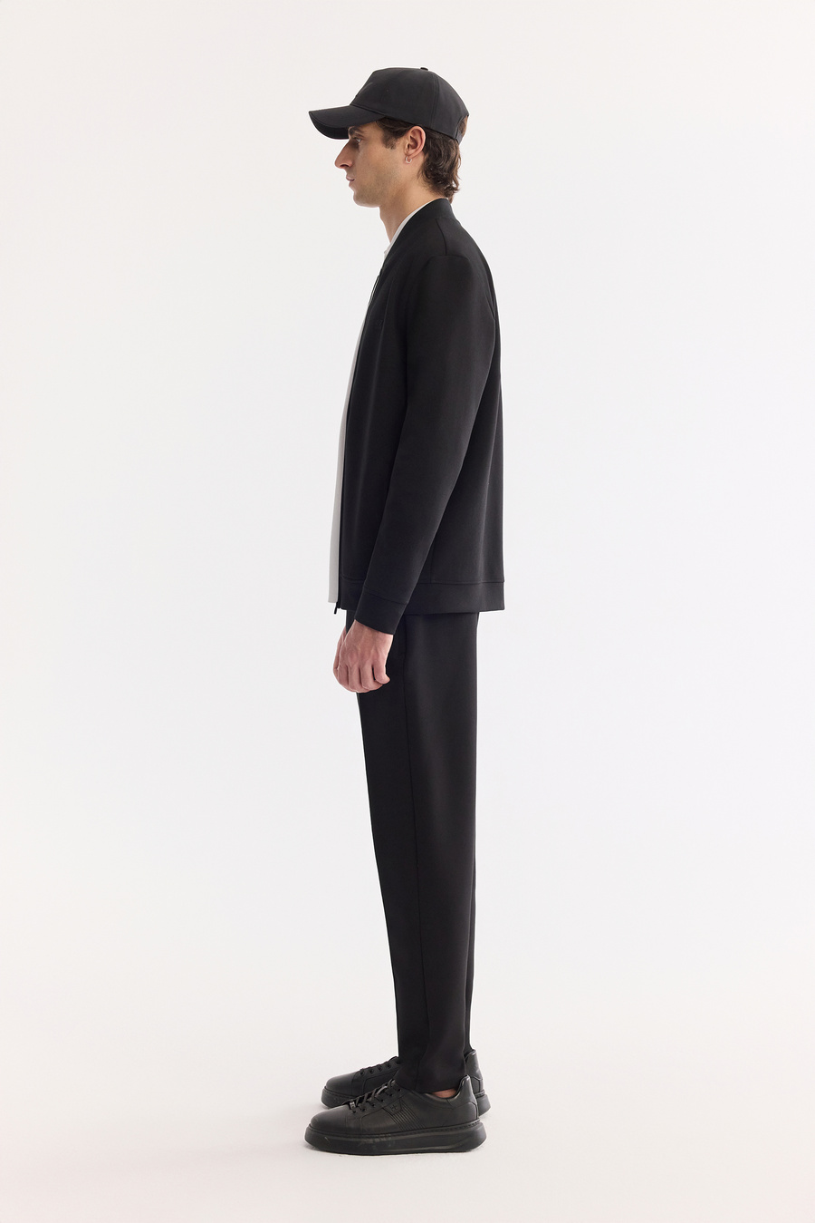 Siyah Kare Yaka Fermuarlı Pamuklu Kolay Ütülenen Sweatshirt