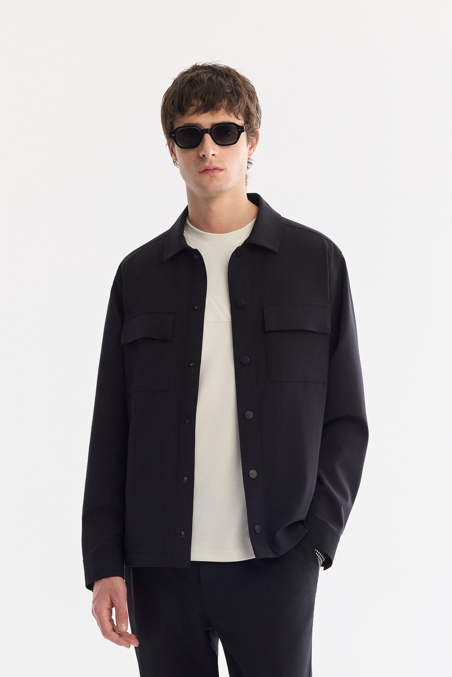 Siyah Klasik Yaka Cepli Comfort Fit Uzun Kol Gömlek Ceket