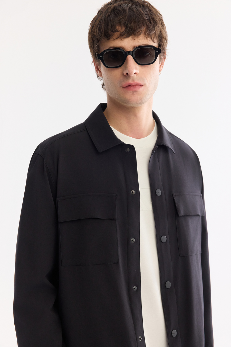 Siyah Klasik Yaka Cepli Comfort Fit Uzun Kol Gömlek Ceket