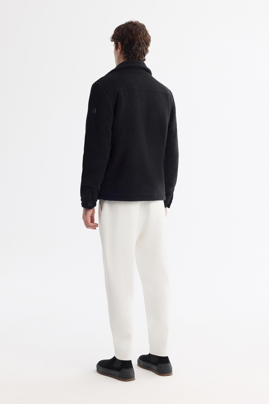 Siyah Klasik Yaka Çift Cep Kapaklı Dolgulu Peluş Mont