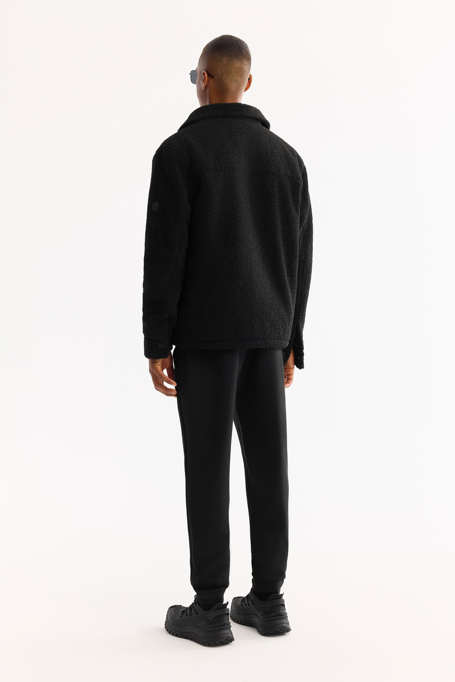 Siyah Klasik Yaka Comfort Fit Peluş Mont