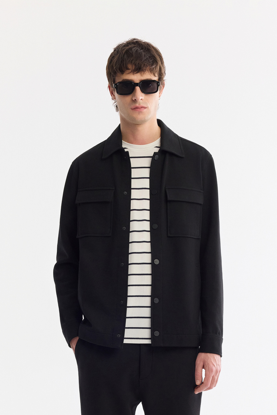 Siyah Klasik Yaka Diyagonel Çift Cep Kapaklı Örme Gömlek Ceket