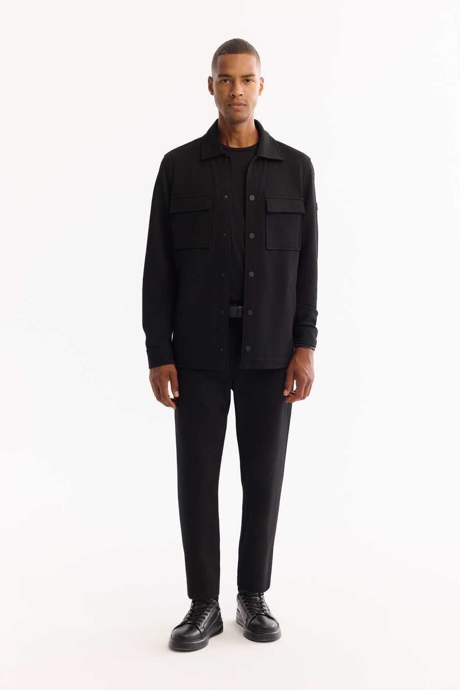 Siyah Klasik Yaka Diyagonel Çift Cep Kapaklı Örme Gömlek Ceket