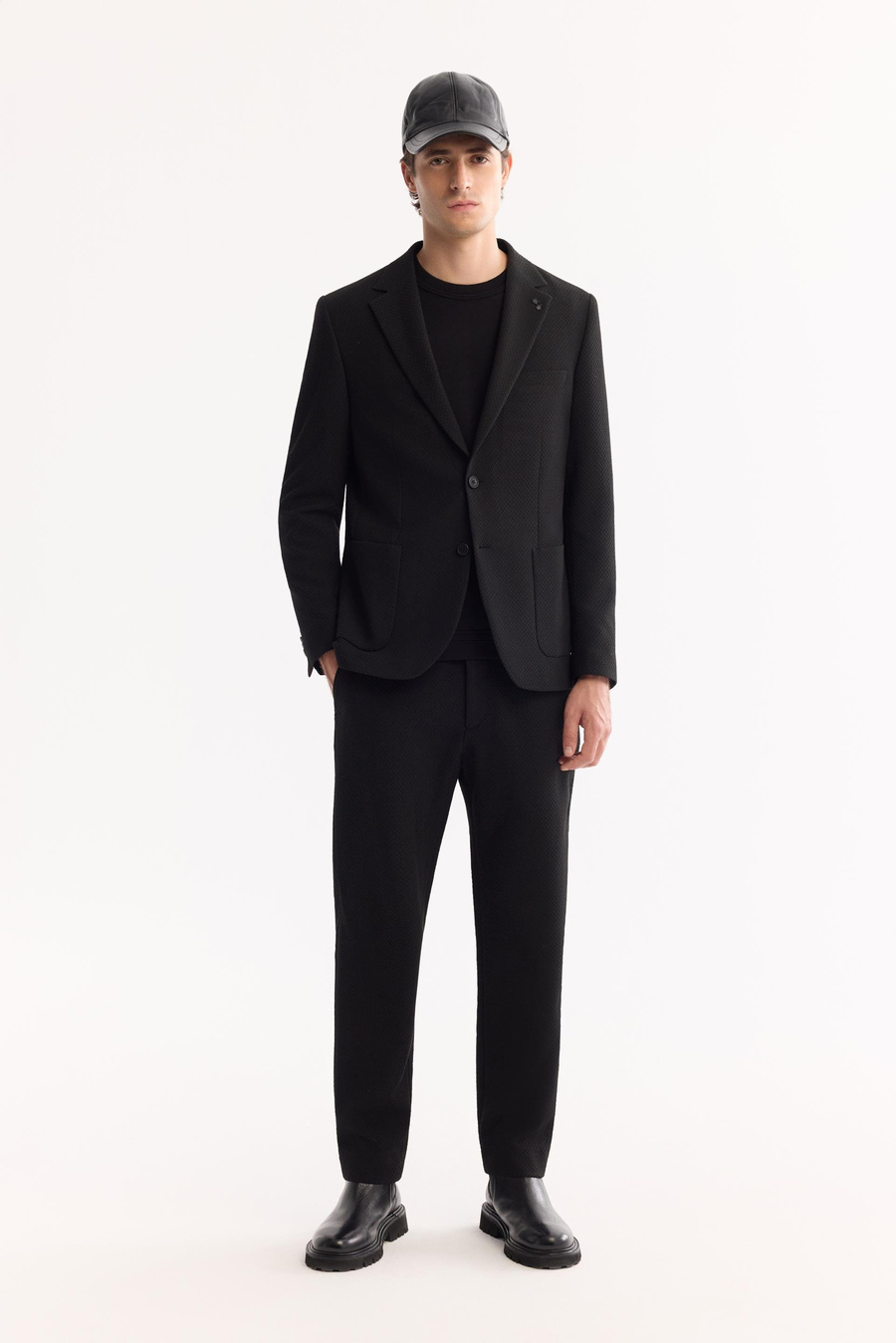 Siyah Mono Yaka Çift Yırtmaç Astarsız Torba Cep Gofreli Kumaş Ceket