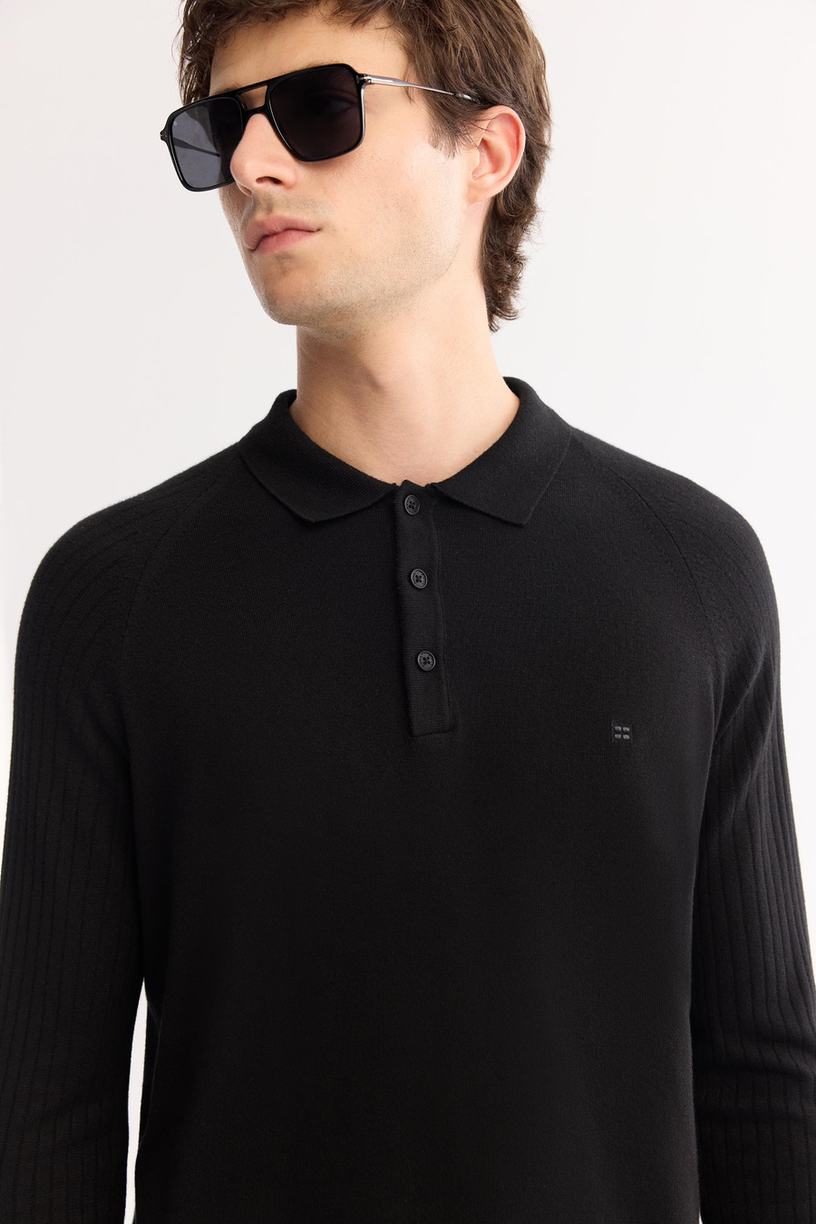 Siyah Polo Yaka Kolları Çizgi Örgü Detaylı Shoft Touch Kazak