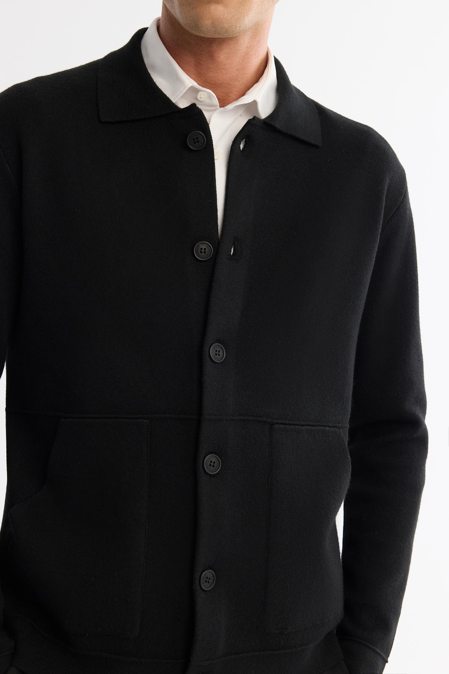 Siyah Polo Yaka Önden Düğmeli Kanguru Cepli Hırka