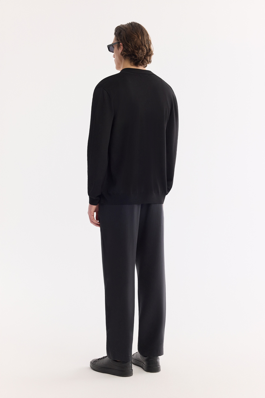 Siyah Polo Yaka Önden Düğmeli Rayon Triko Hırka