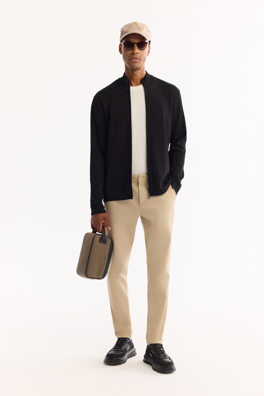 Siyah Polo Yaka Tam Fermuarlı Desen Detaylı Rayon Hırka