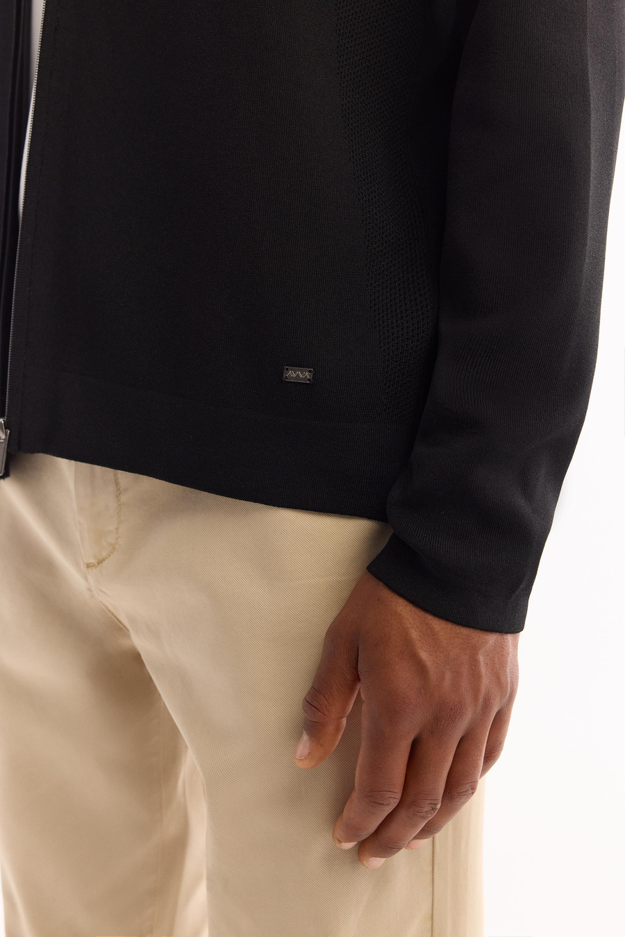 Siyah Polo Yaka Tam Fermuarlı Desen Detaylı Rayon Hırka