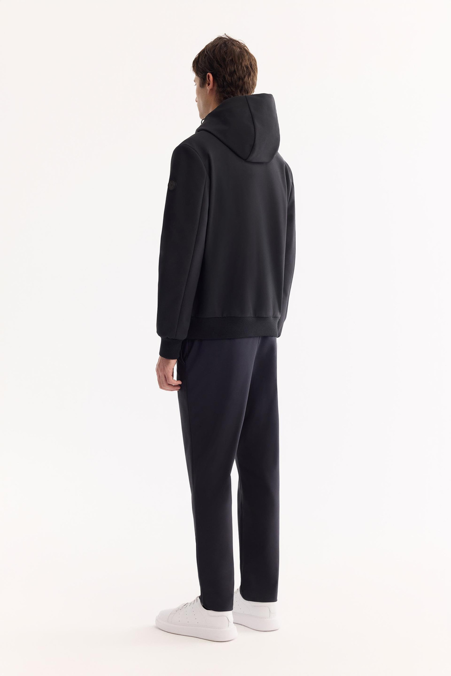 Siyah Softshell Ribana Detaylı İnce Mont