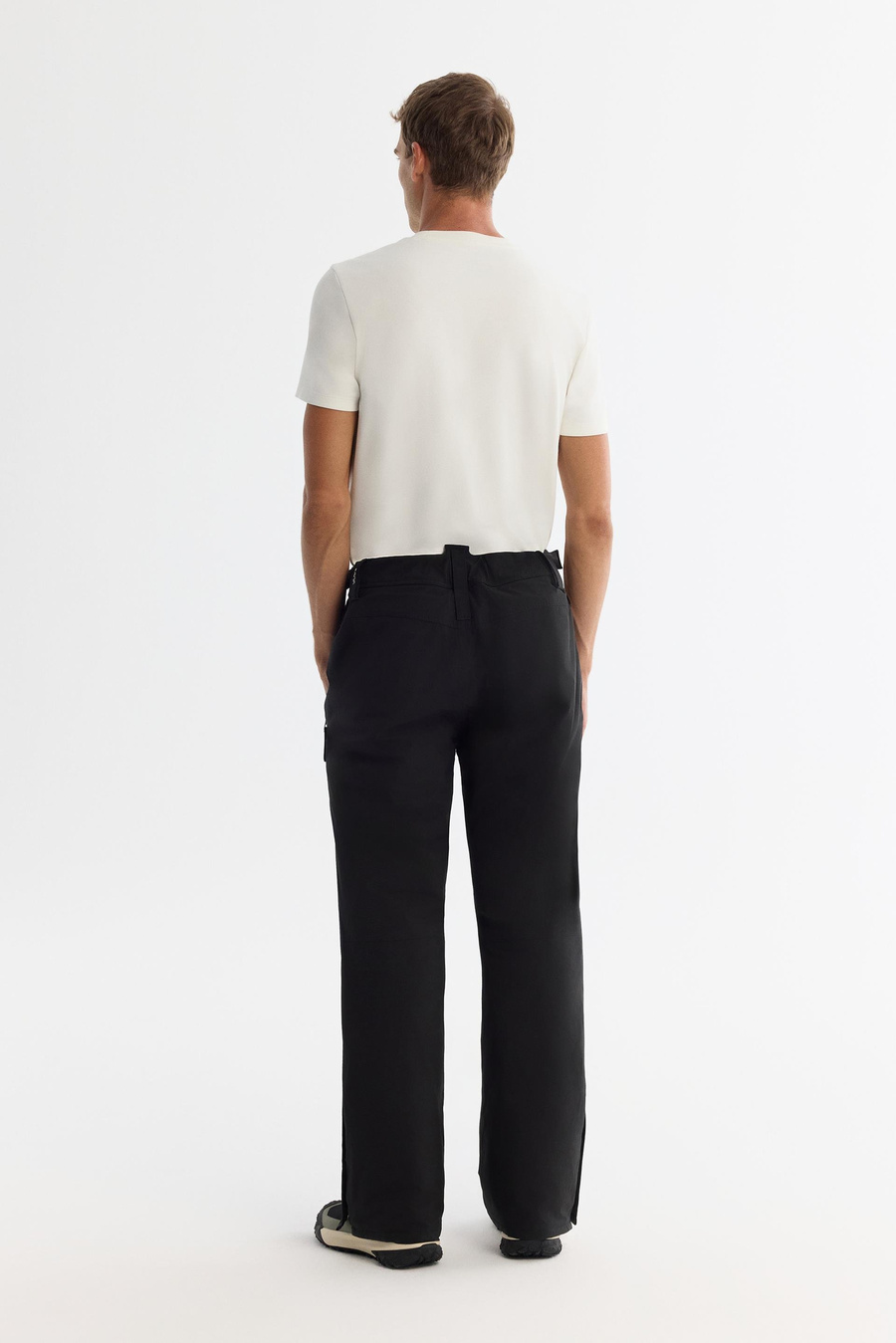 Siyah Su İtici Rüzgar Geçirmez Düz Paçası Çıtçıtlı Beli Ayarlanabilir Kayak Pantolonu