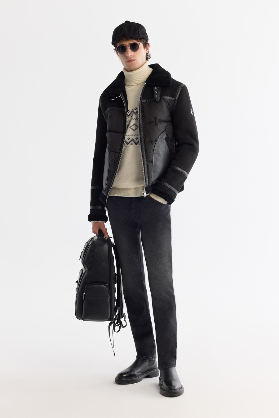 Siyah Yakası Peluş Pu Cep Detaylı Kısa Napa Mont