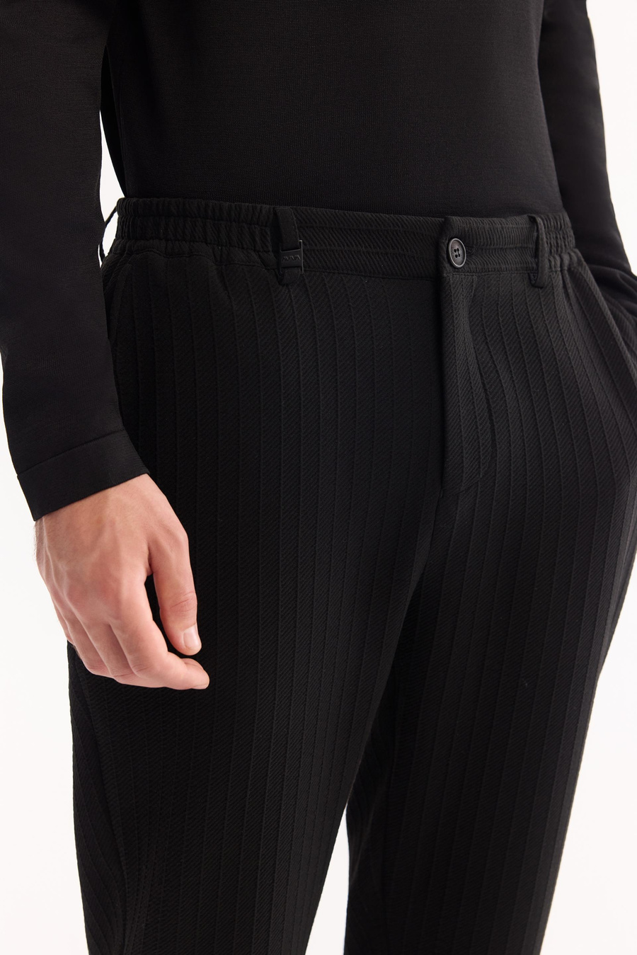 Siyah Yandan Cepli Diyagonal Desenli Dokulu Kumaş Takım Pantolon