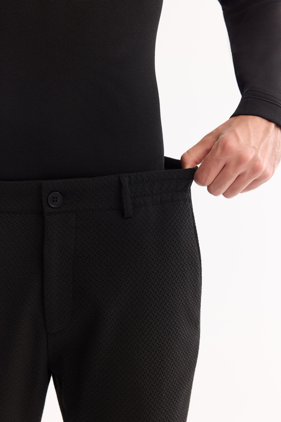 Siyah Yandan Cepli Gofre Desenli Dokulu Takım Pantolon