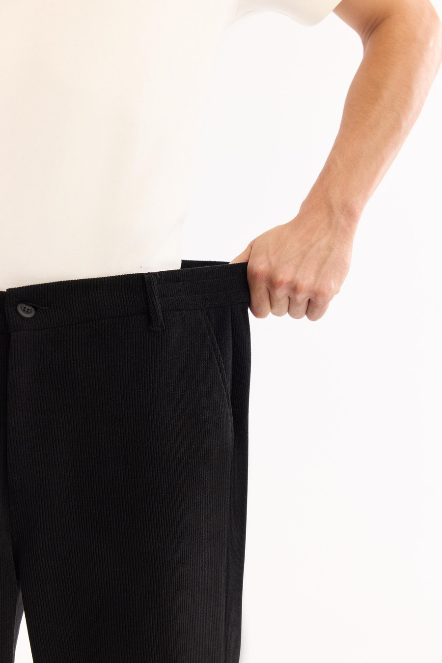 Siyah Yanı Lastikli Kadife Relaxed Fit Pantolon