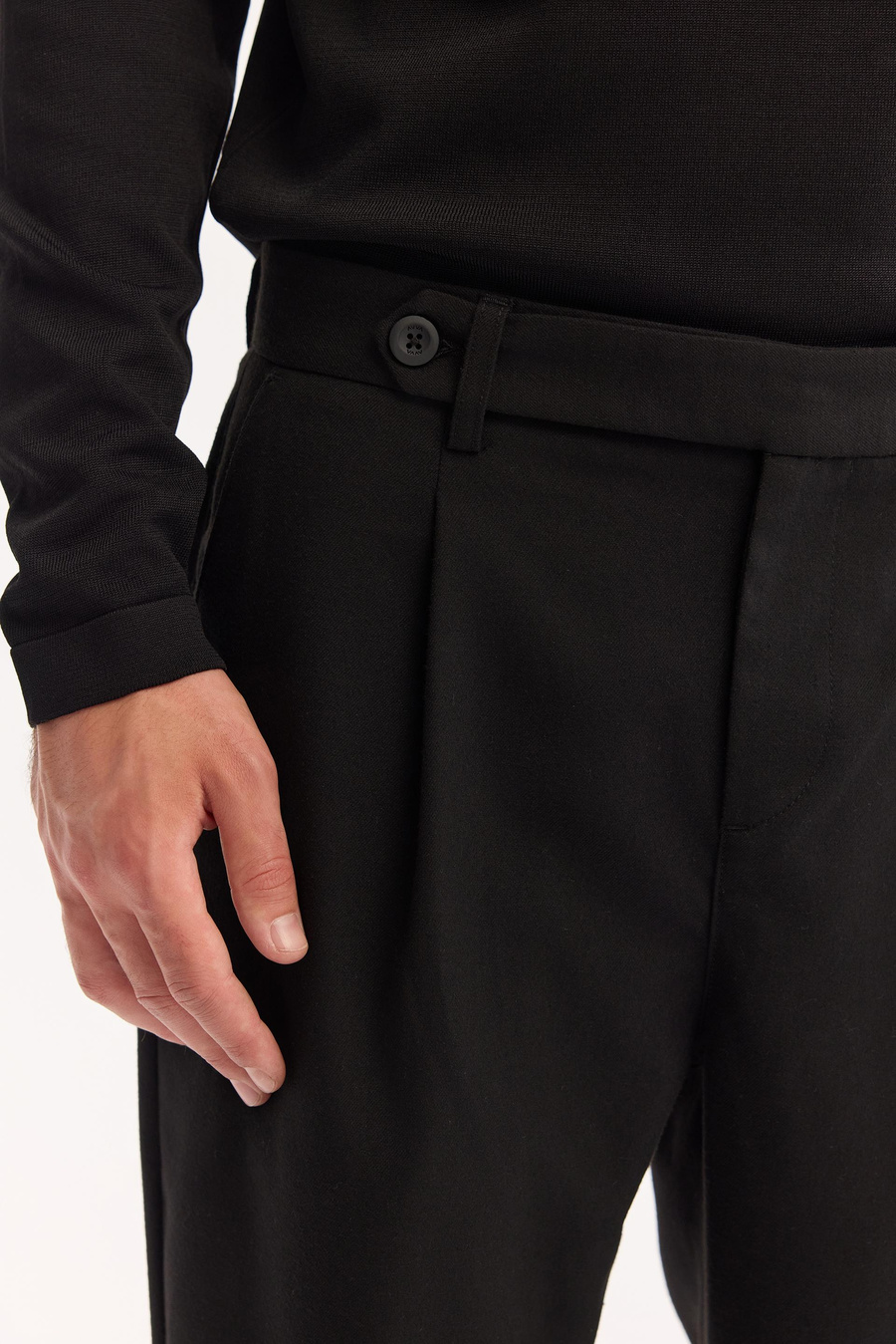 Siyah Yün Karışımlı Carrot Fit Pantolon