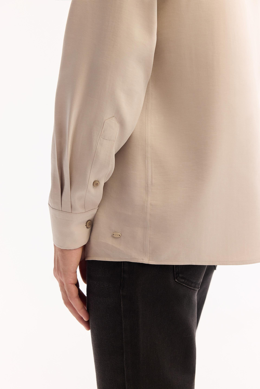 Taş Alttan Britli Yaka Soft Touch Gömlek