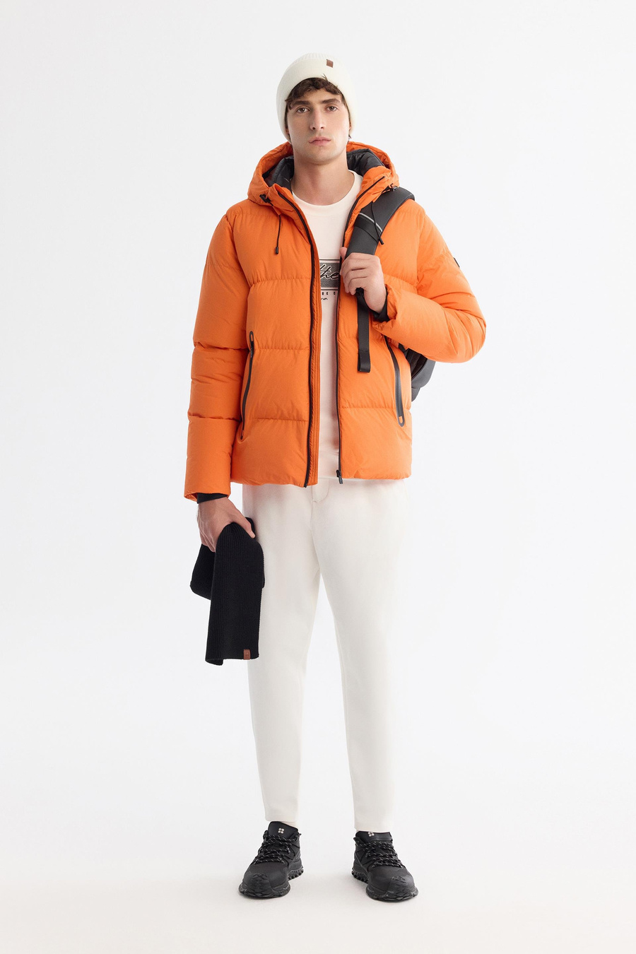 Turuncu Kapüşonlu Yaka Elyaf Dolgulu Mont