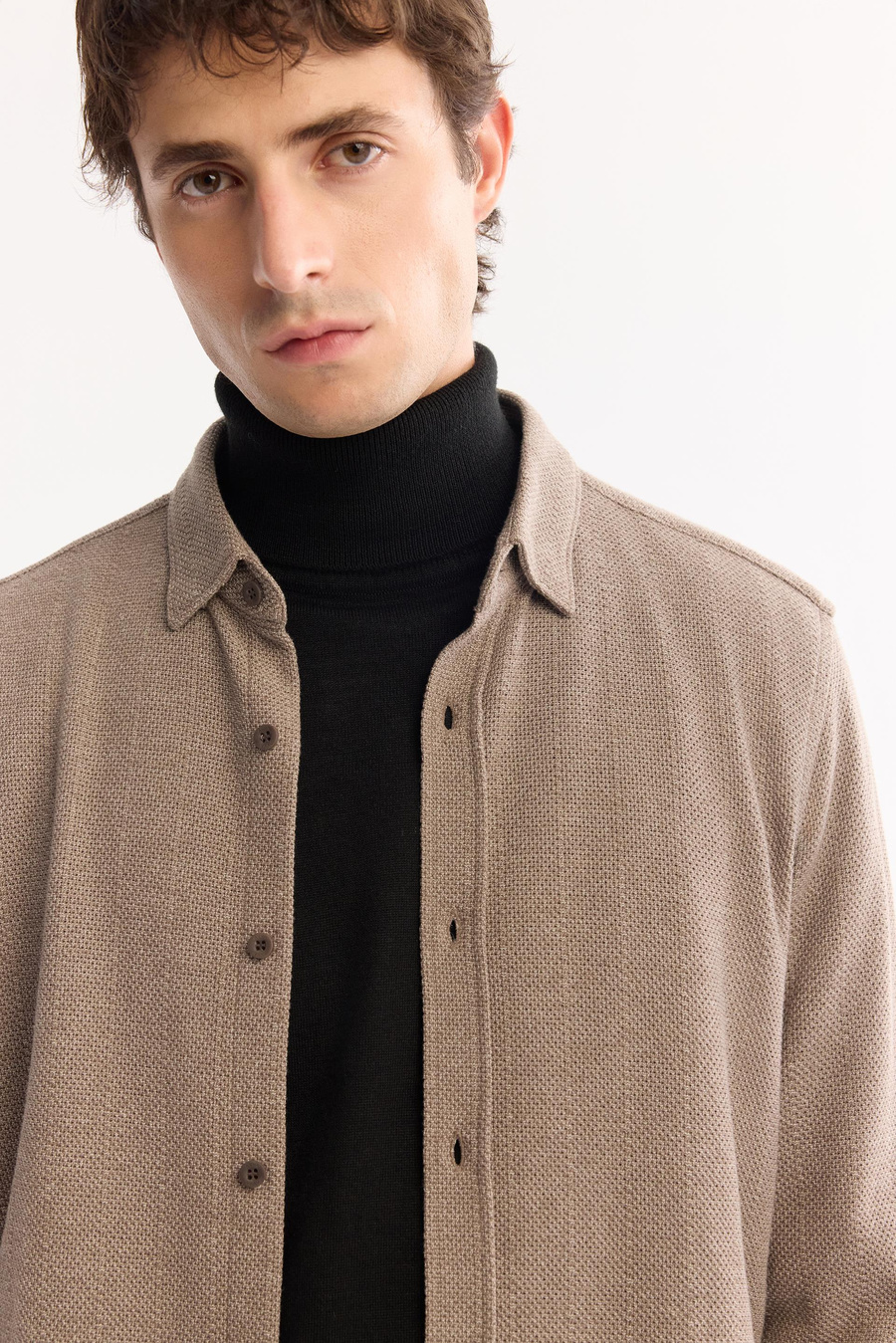 Vizon Alttan Britli Yaka Regular Fit Uzun Kollu Gömlek