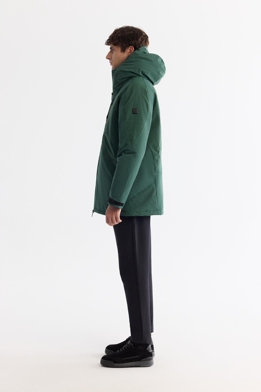 Yeşil Kapüşonlu Yaka Desen Detaylı Kaz Tüyü Mont