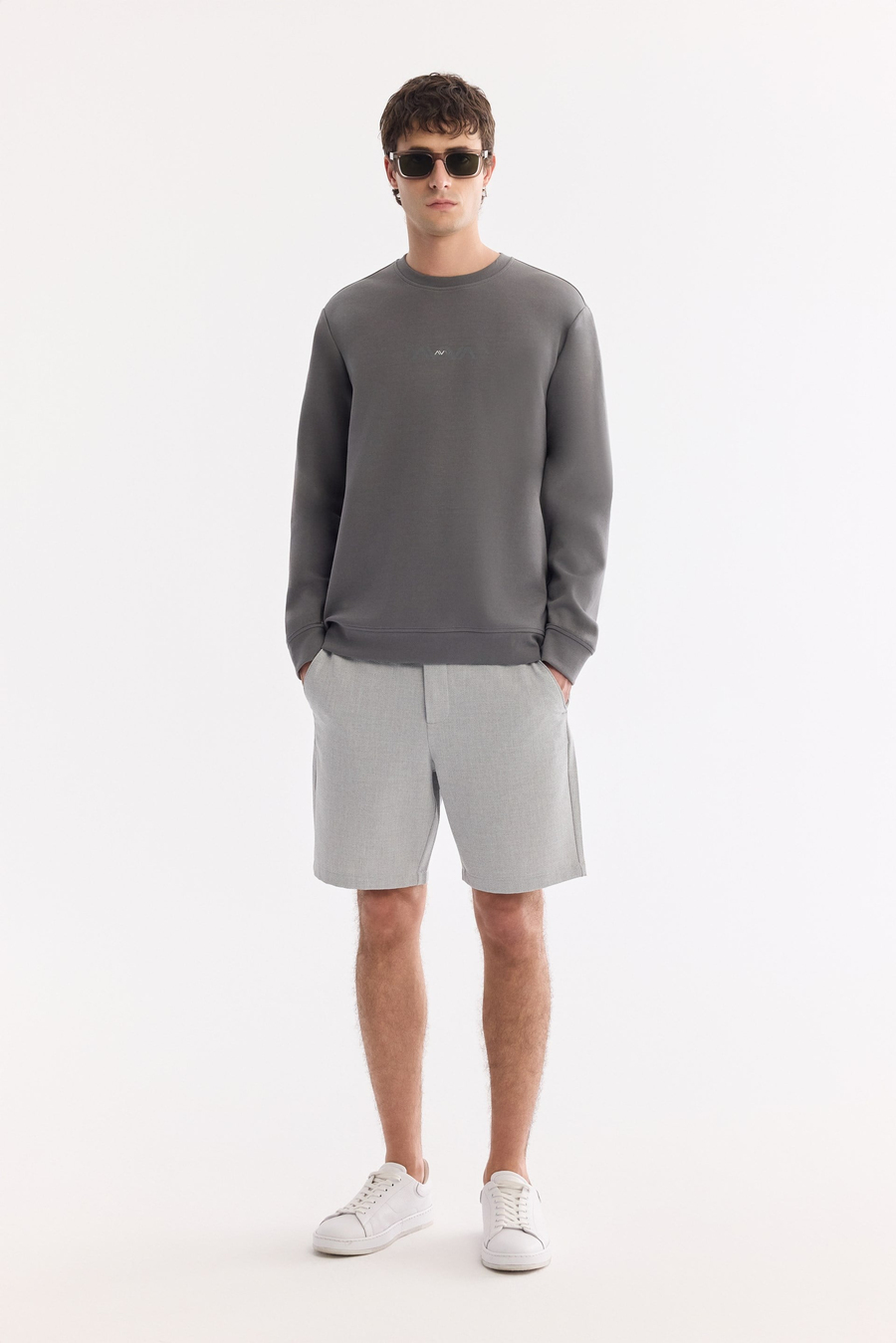 Açık Gri Yanı Lastikli Gofreli Relaxed Fit Chino Şort