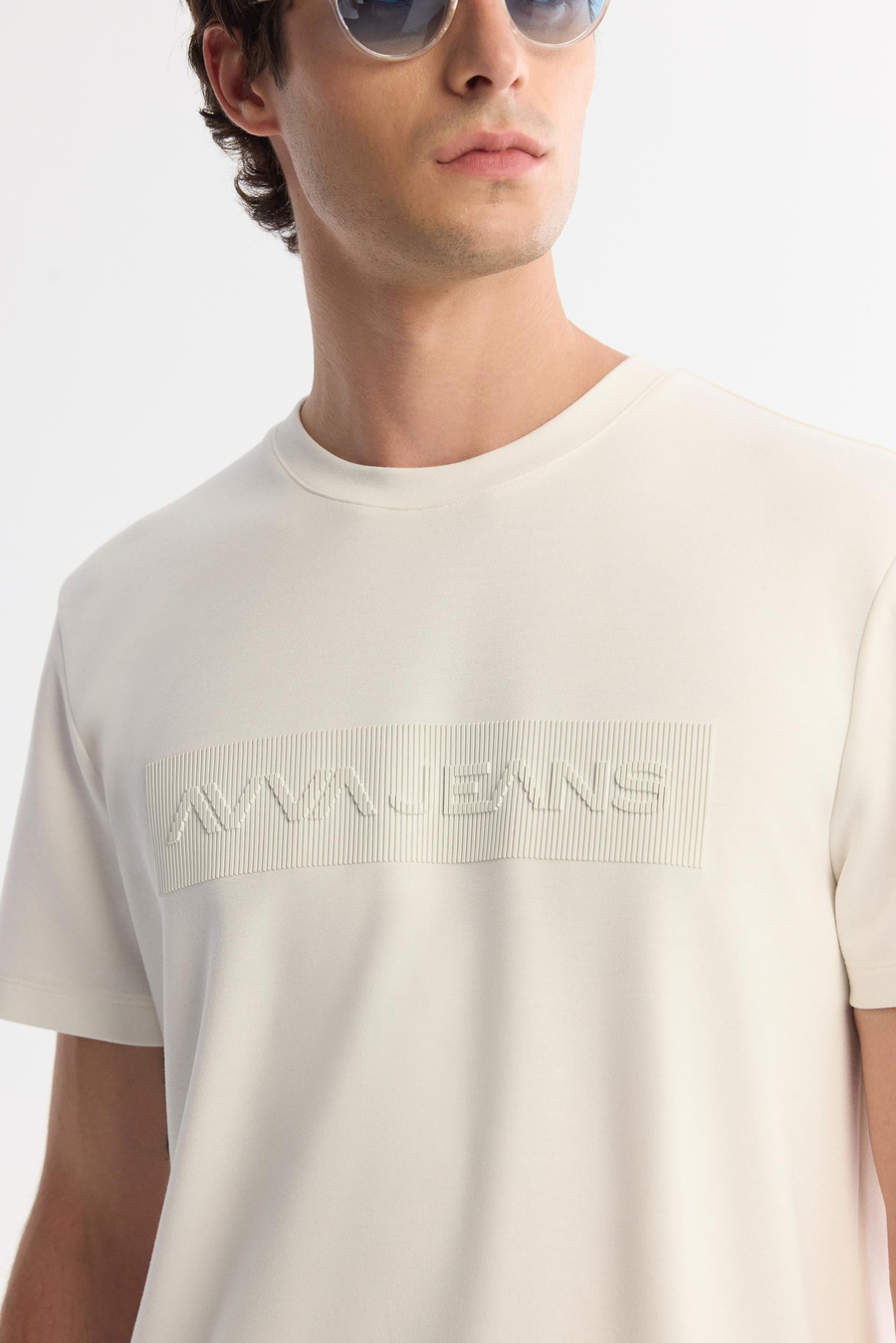 Beyaz Bisiklet Yaka Baskı Detaylı T-shirt