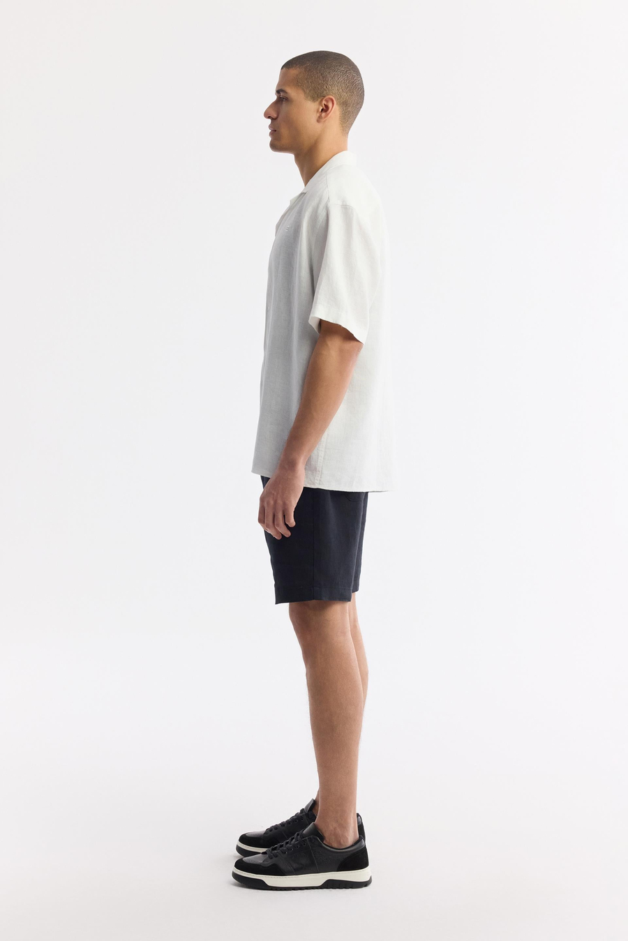 Beyaz Küba Yaka %100 Keten Kısa Kol Rahat Kesim Oversize Fit Kısa Kol Gömlek