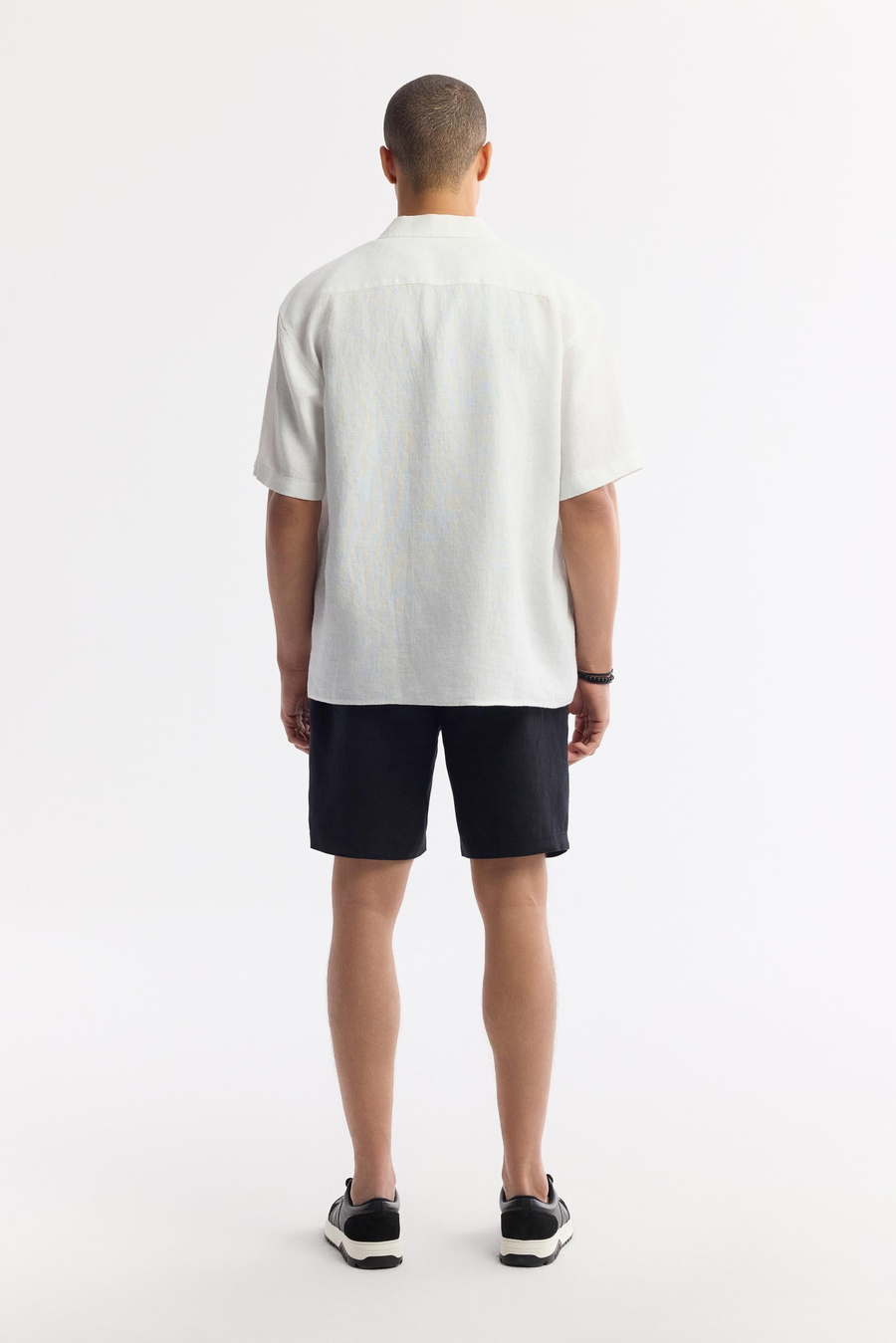 Beyaz Küba Yaka %100 Keten Kısa Kol Rahat Kesim Oversize Fit Kısa Kol Gömlek