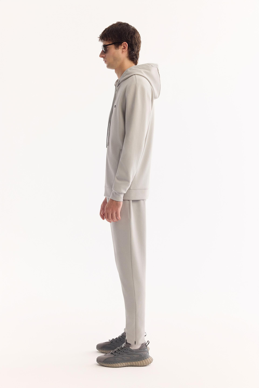 Gri Kapişüyonlu Yaka Jel Baskı  Göğüs  Enjeksiyon Baskılı Fermuarlı İnterlok Sweatshirt Hırka