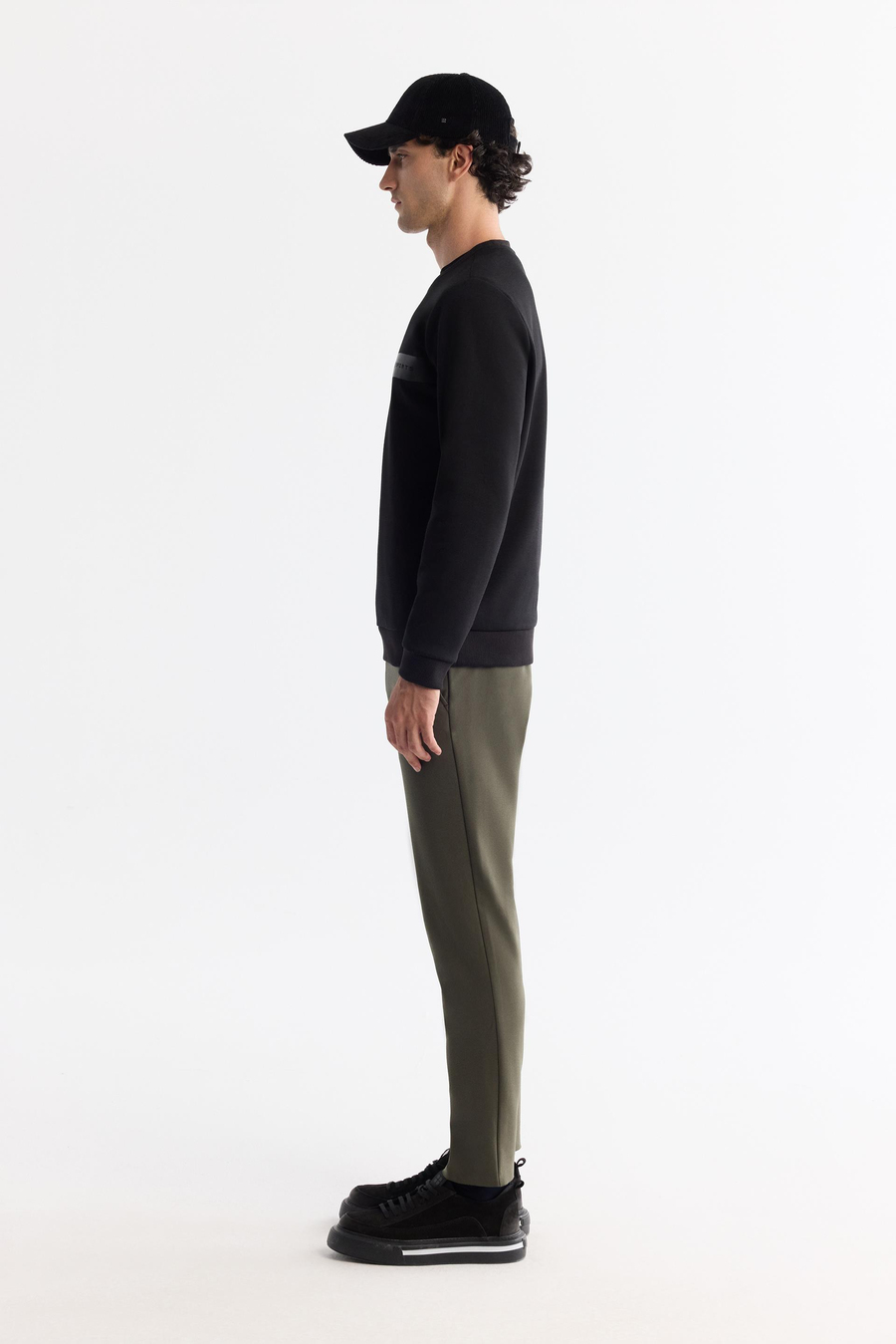 Siyah Bisiklet Yaka Sweatshirt
