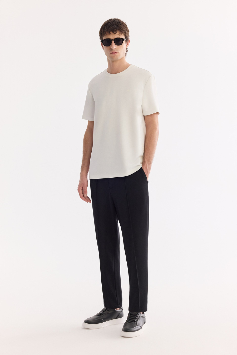 Siyah Nervür Detaylı Örme Diyagonal Relaxed Fit Pantolon