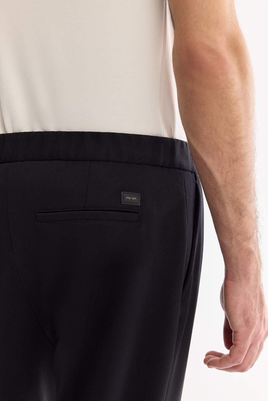 Siyah Nervür Detaylı Örme Diyagonal Relaxed Fit Pantolon