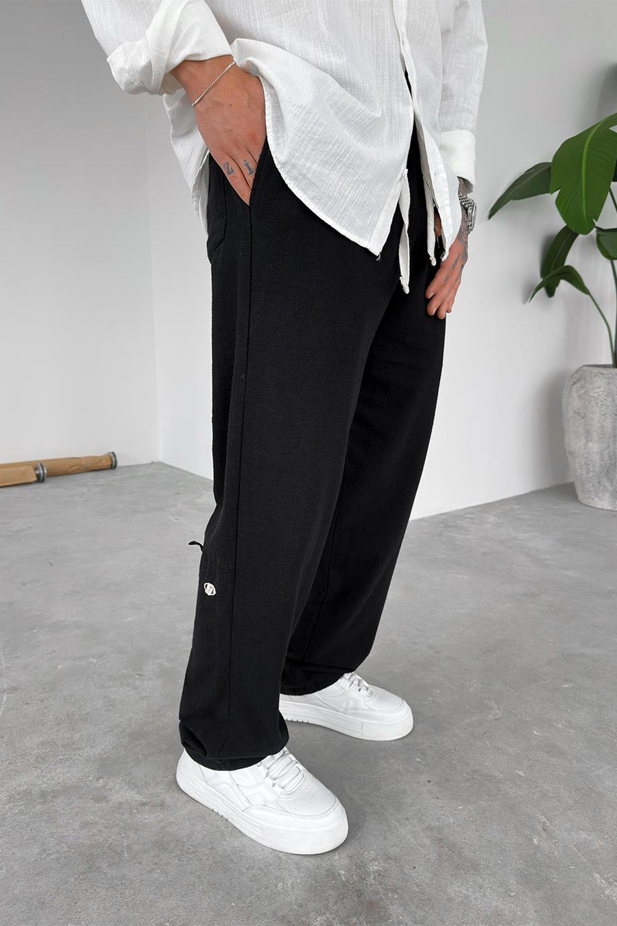 Siyah Nakışlı Baggy Keten Pantolon