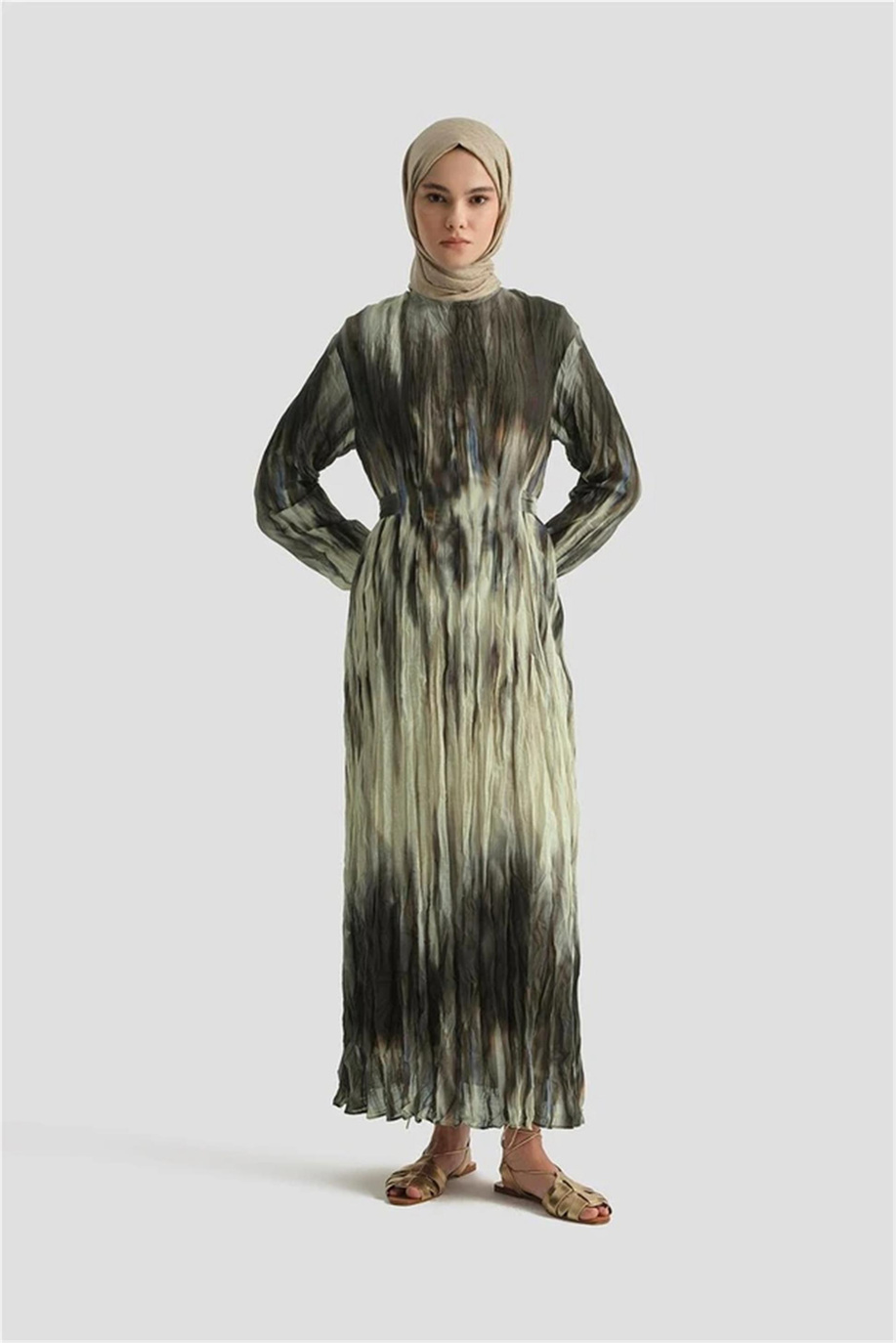  Batik Desen Kraşlı Elbise Haki