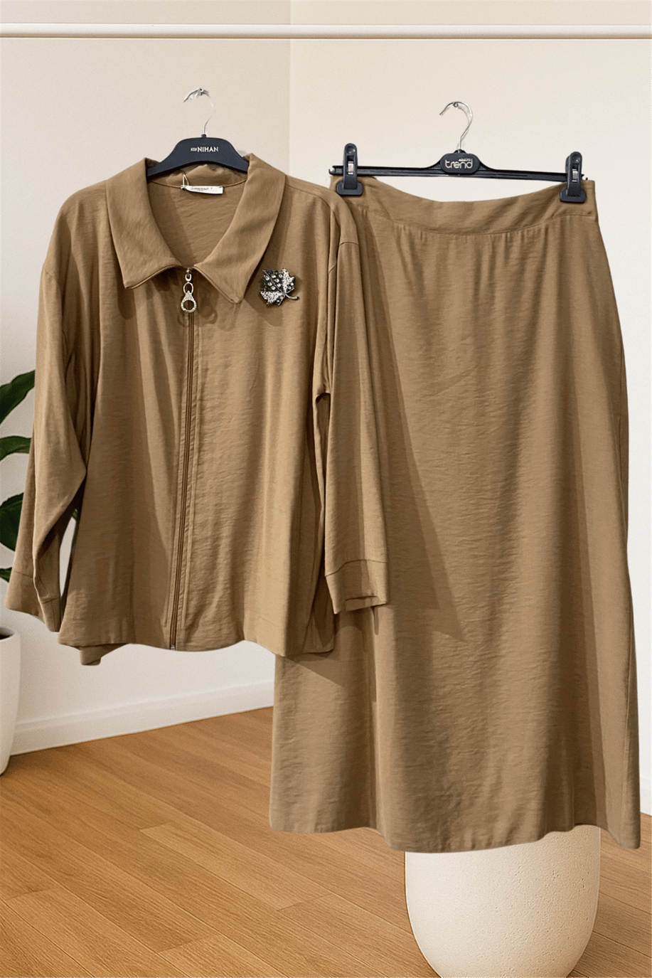 Ahsen Broş Detaylı Takım Camel  - 25YAH9504