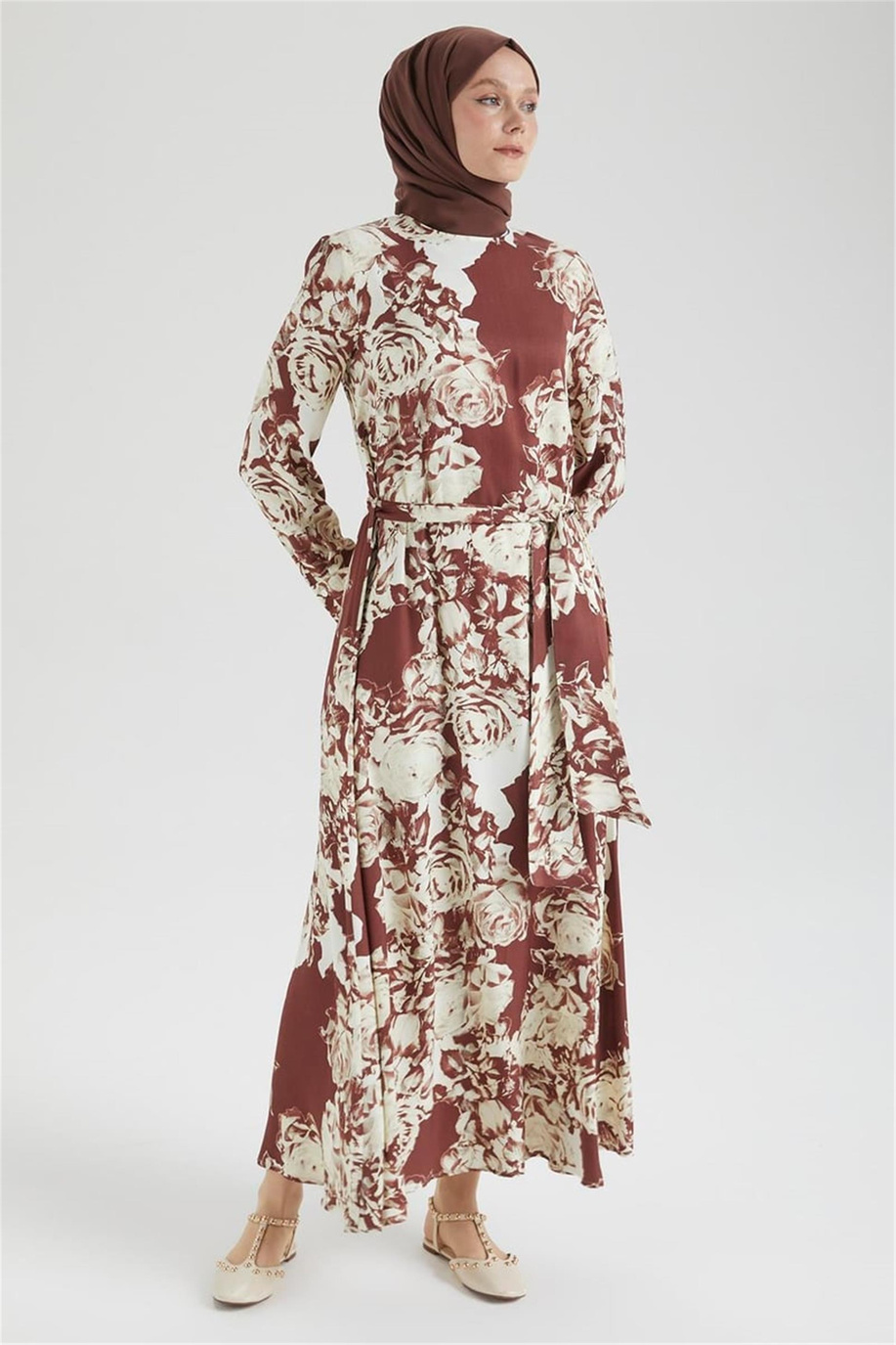 Arkadan Fermuarlı Kolları Düğmeli Elbise Bordo